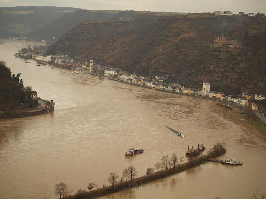 Schiff gesunken St Goarhausen Loreley P082.jpg